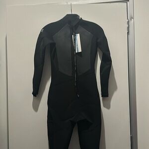 New O’Neill Wetsuit Black Epic 3/2 size 8